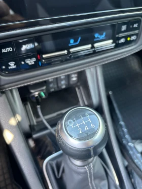 Toyota Auris 1.6LUNA petrol, снимка 10