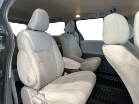 Toyota Sienna, снимка 17