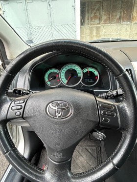 Toyota Corolla verso, снимка 13