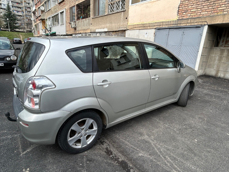 Toyota Corolla verso, снимка 4 - Автомобили и джипове - 45950880