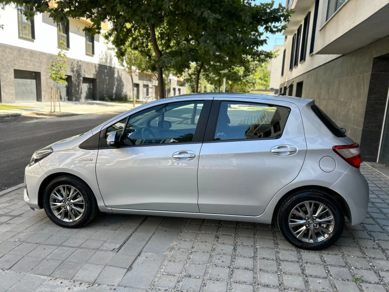 Toyota Yaris 1.5 Hybrid Luna, снимка 2 - Автомобили и джипове - 47123449