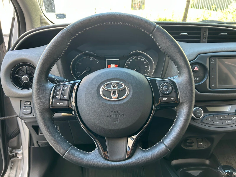 Toyota Yaris 1.5 Hybrid Luna, снимка 13 - Автомобили и джипове - 47528841