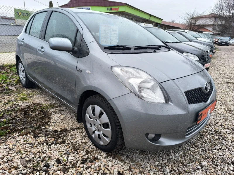 Toyota Yaris 1.3 бензин 08г., снимка 3 - Автомобили и джипове - 47714812