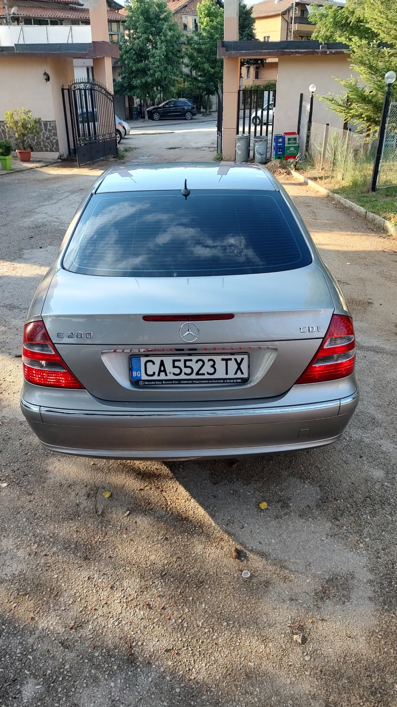 Mercedes-Benz E 280, снимка 4 - Автомобили и джипове - 47969661