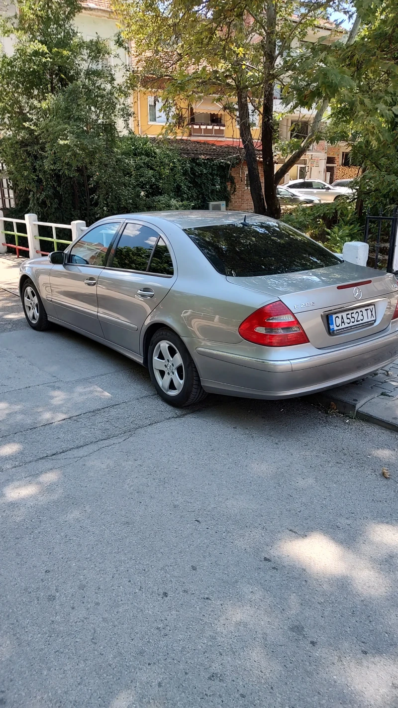 Mercedes-Benz E 280, снимка 3 - Автомобили и джипове - 47969661