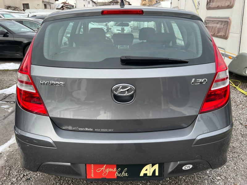 Hyundai I30 1.4i Фейслифт/EURO 5/Серв. история/ТОП СЪСТОЯНИЕ/, снимка 4 - Автомобили и джипове - 48479951