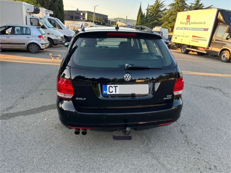 VW Golf 1.6 TDI, снимка 4 - Автомобили и джипове - 50595601