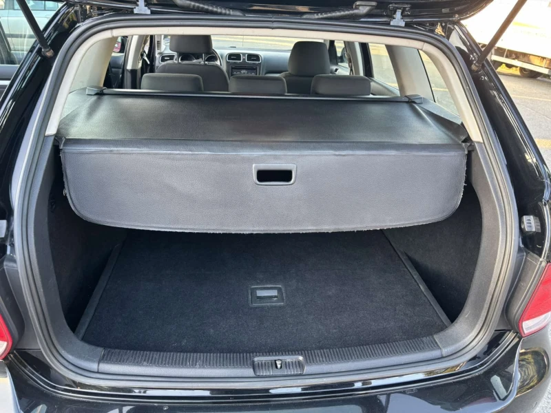 VW Golf 1.6 TDI, снимка 11 - Автомобили и джипове - 50595601