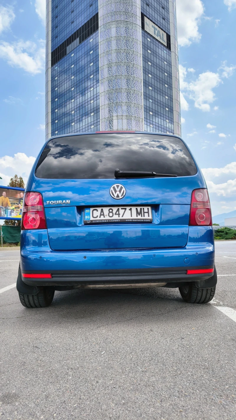 VW Touran, снимка 6 - Автомобили и джипове - 51804586