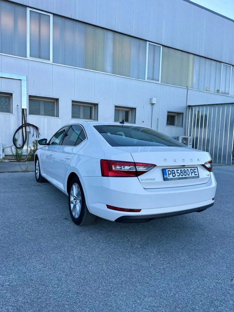 Skoda Superb  Facelift 2.0 TDI4x4   Alcantara   Ambient 190hp, снимка 16 - Автомобили и джипове - 52337521