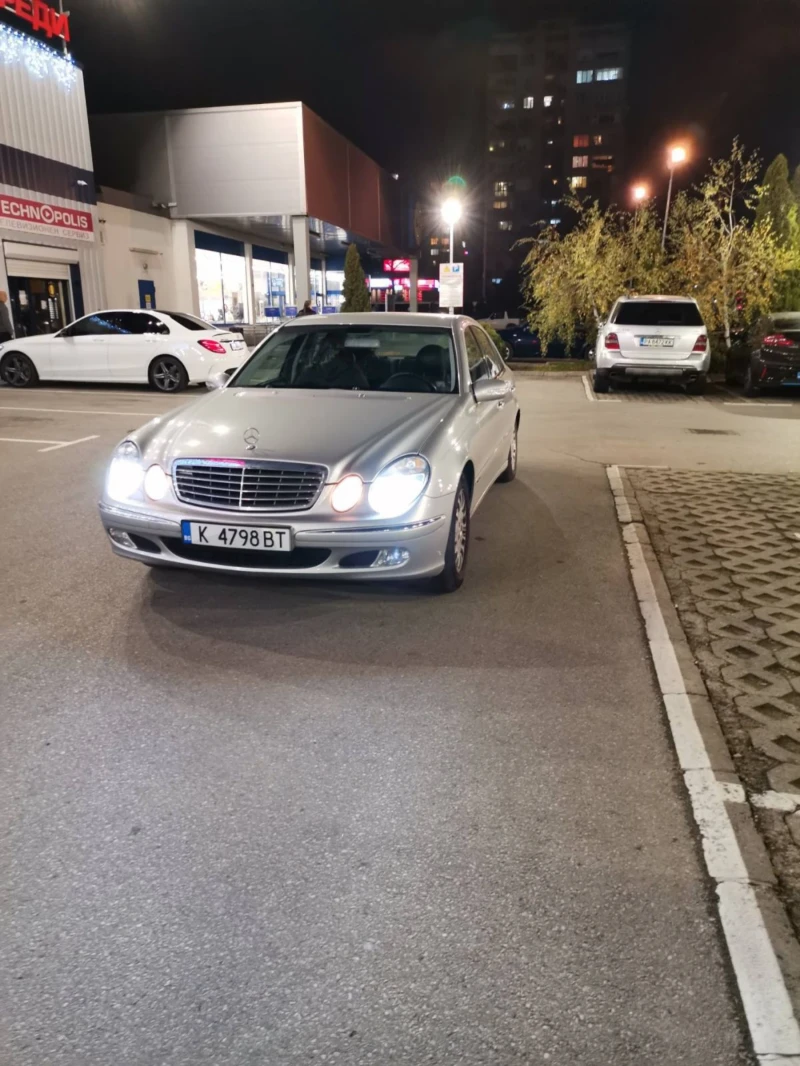 Mercedes-Benz E 270, снимка 2 - Автомобили и джипове - 52731219