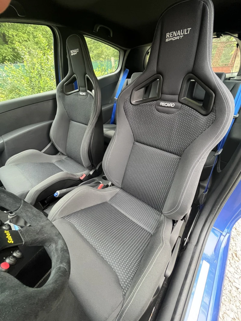 Renault Clio RS 197, снимка 6 - Автомобили и джипове - 53205335