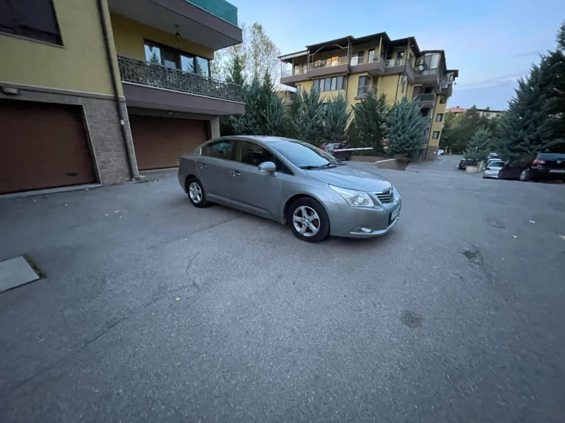 Toyota Avensis, снимка 12 - Автомобили и джипове - 53312708