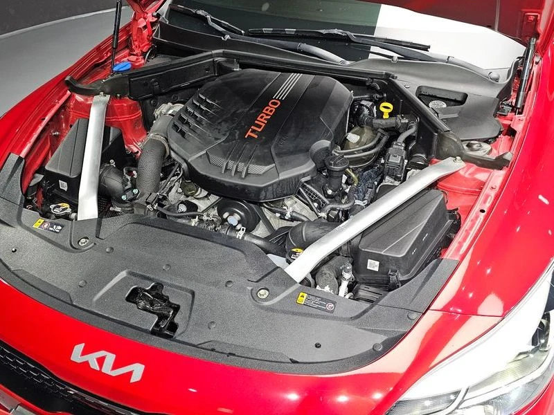 Kia Stinger 3.3 Automatic, снимка 17 - Автомобили и джипове - 55587583