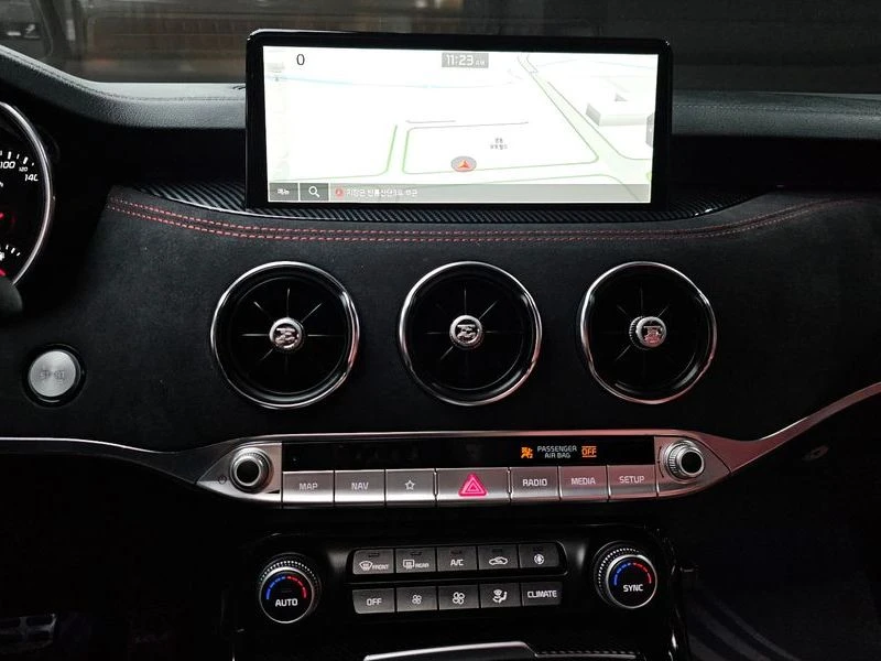 Kia Stinger 3.3 Automatic, снимка 15 - Автомобили и джипове - 55587583