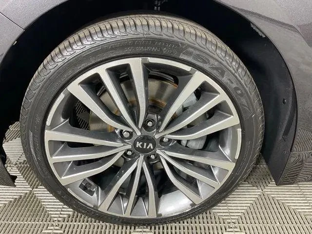 Kia Stinger, снимка 16 - Автомобили и джипове - 55734856