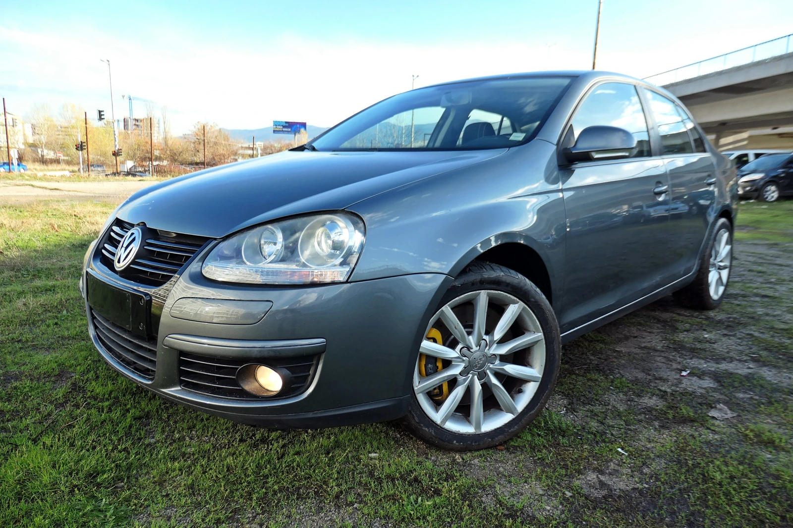 VW Jetta 1.6TDI XENON NAVI BLUETOOTH ТЕГЛИЧ, снимка 1