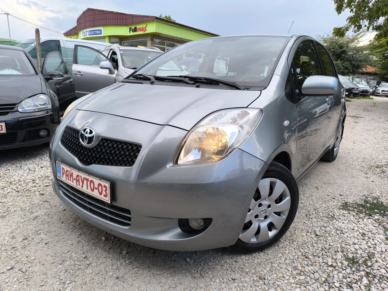 Toyota Yaris 1.3 бензин 08г. - [1] 