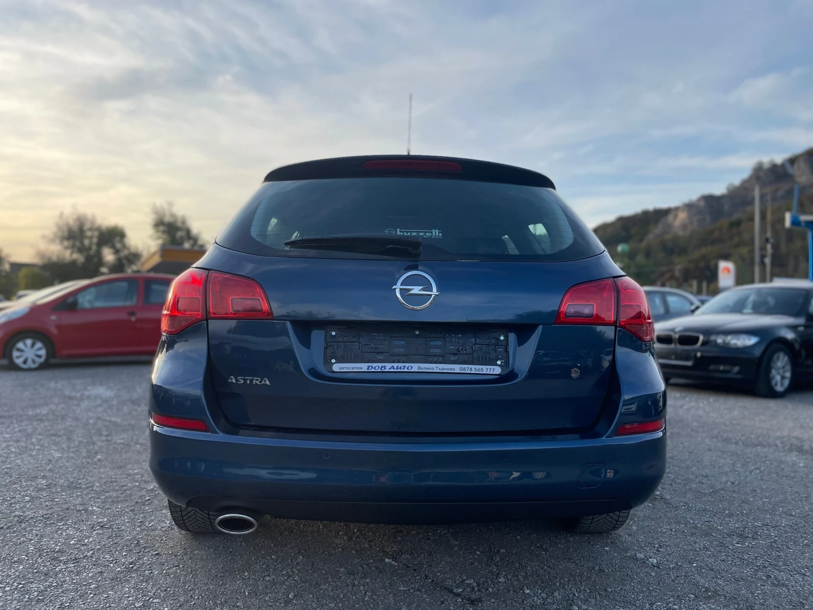 Opel Astra 1.4i-ФАБРИЧНА ГАЗ-140к.с-TEMPOMAT-113296км - изображение 5