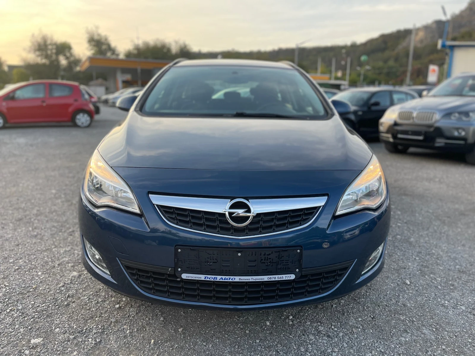 Opel Astra 1.4i-ФАБРИЧНА ГАЗ-140к.с-TEMPOMAT-113296км - изображение 2