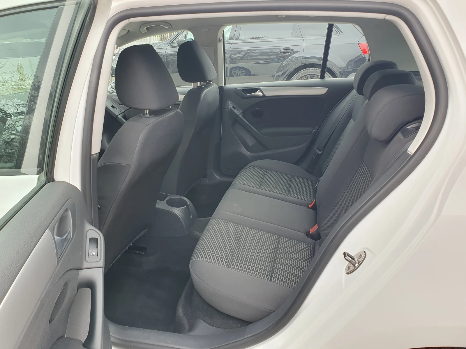 VW Golf 1.6/105KS | Mobile.bg — изображение 11