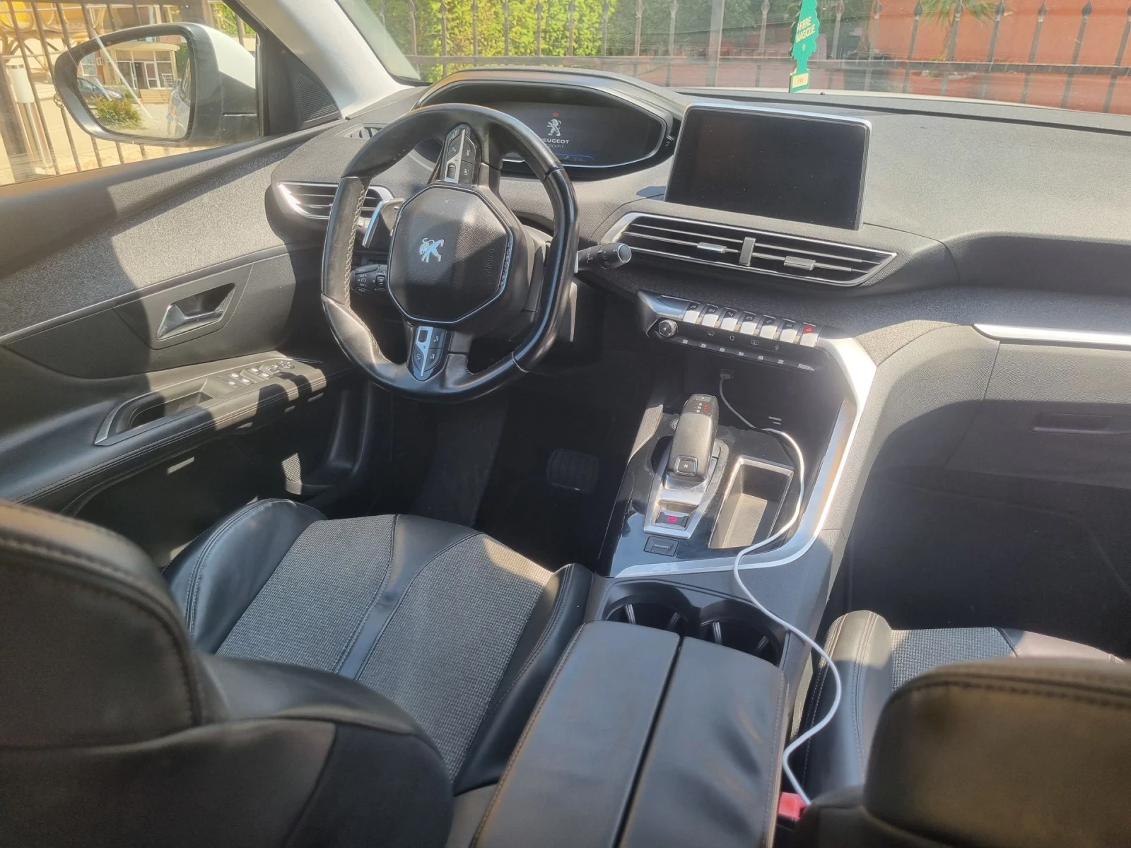 Peugeot 3008 1.5  автоматик 8 скорости 11.2018г. - изображение 6