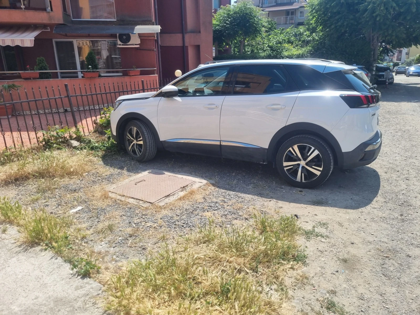 Peugeot 3008 1.5  автоматик 8 скорости 11.2018г. - изображение 4