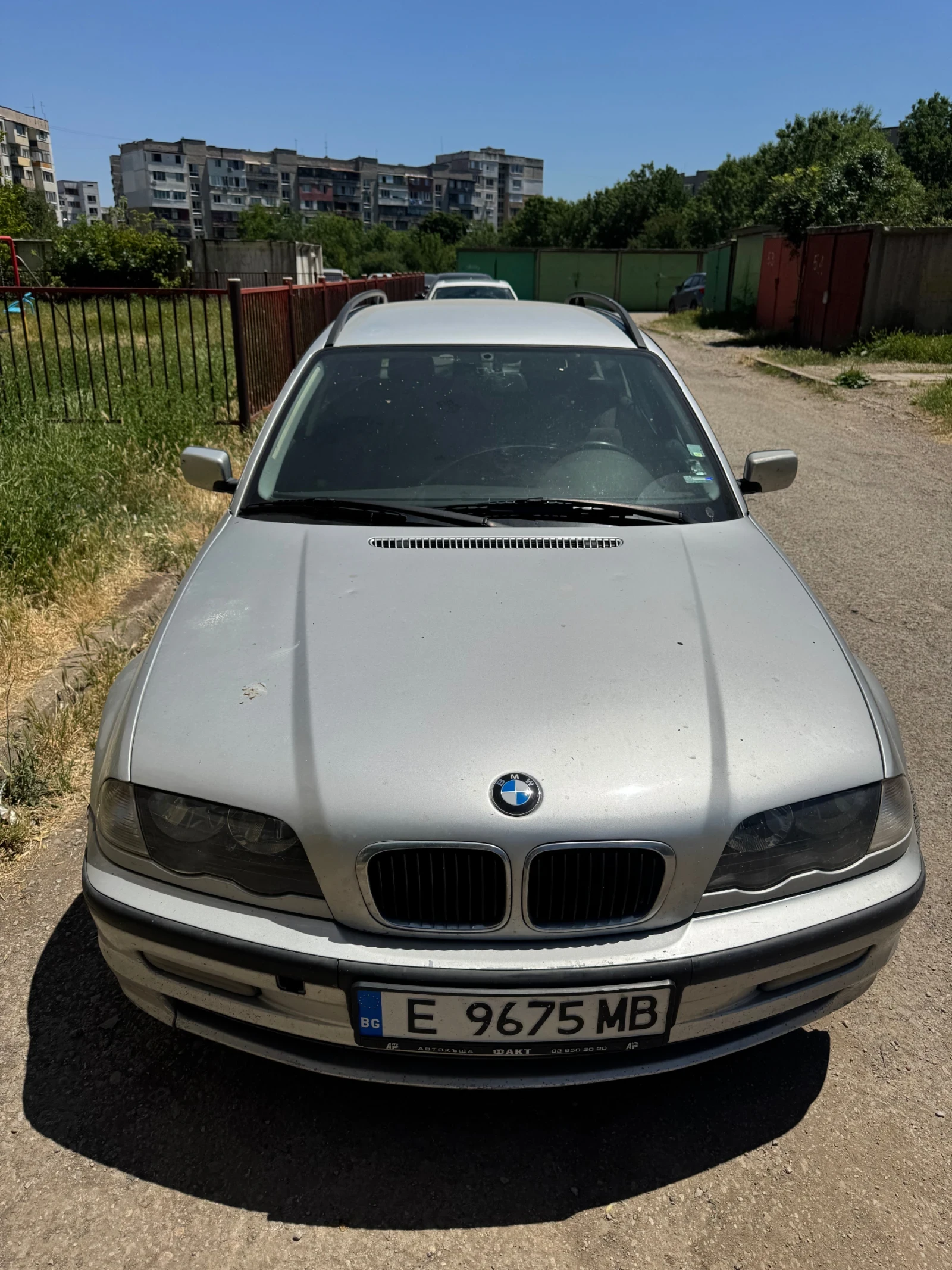 BMW 320 Комби - изображение 2