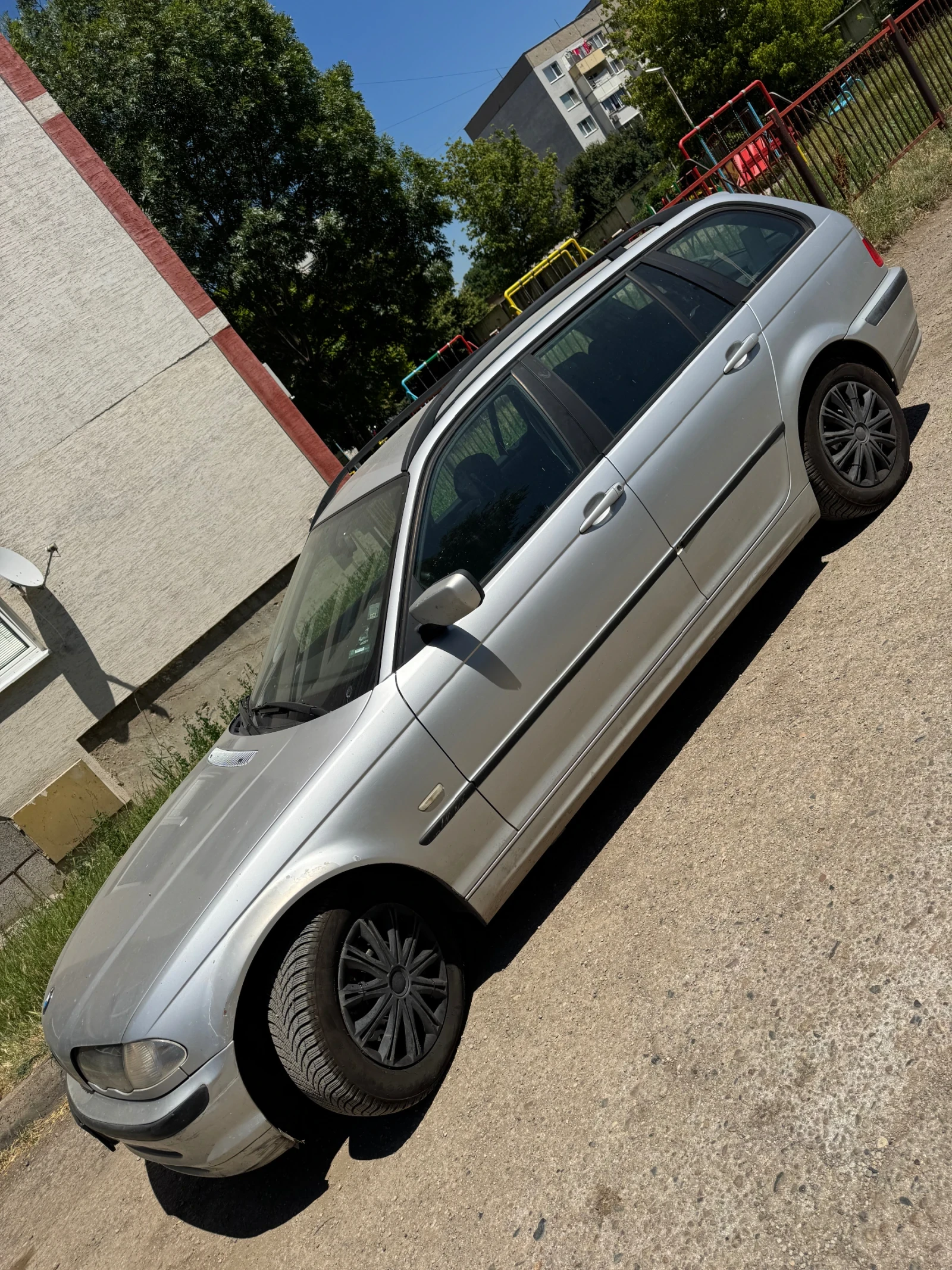 BMW 320 Комби - изображение 7