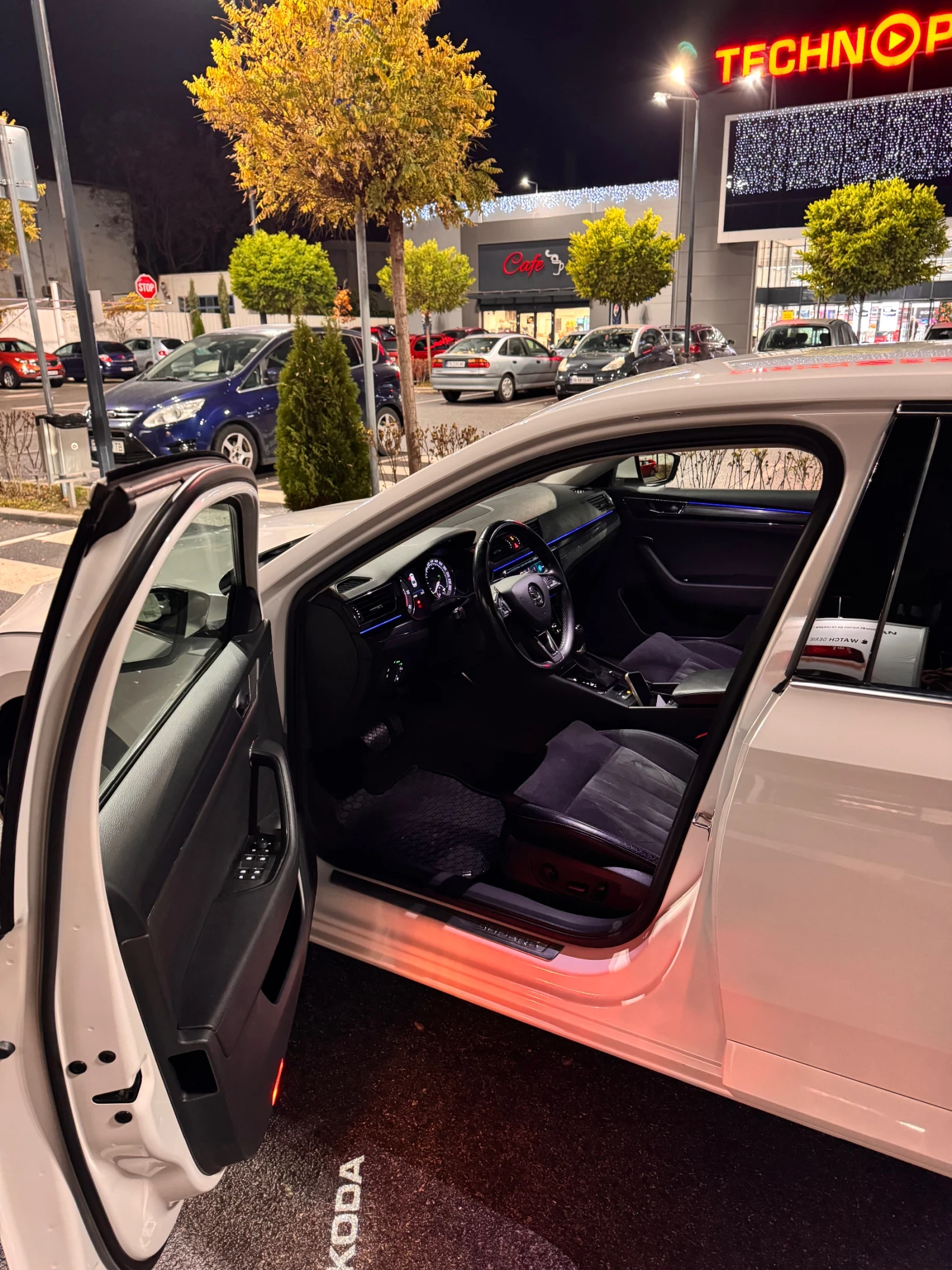 Skoda Superb  Facelift 2.0 TDI4x4   AlcantaraAmbient ����� ���� | Mobile.bg � ����������� 10