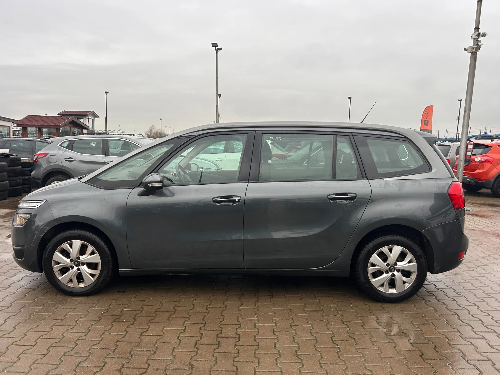 Citroen Grand C4 Picasso 1.6HDI 6+ 1 NAVI/KAMERA  - изображение 9