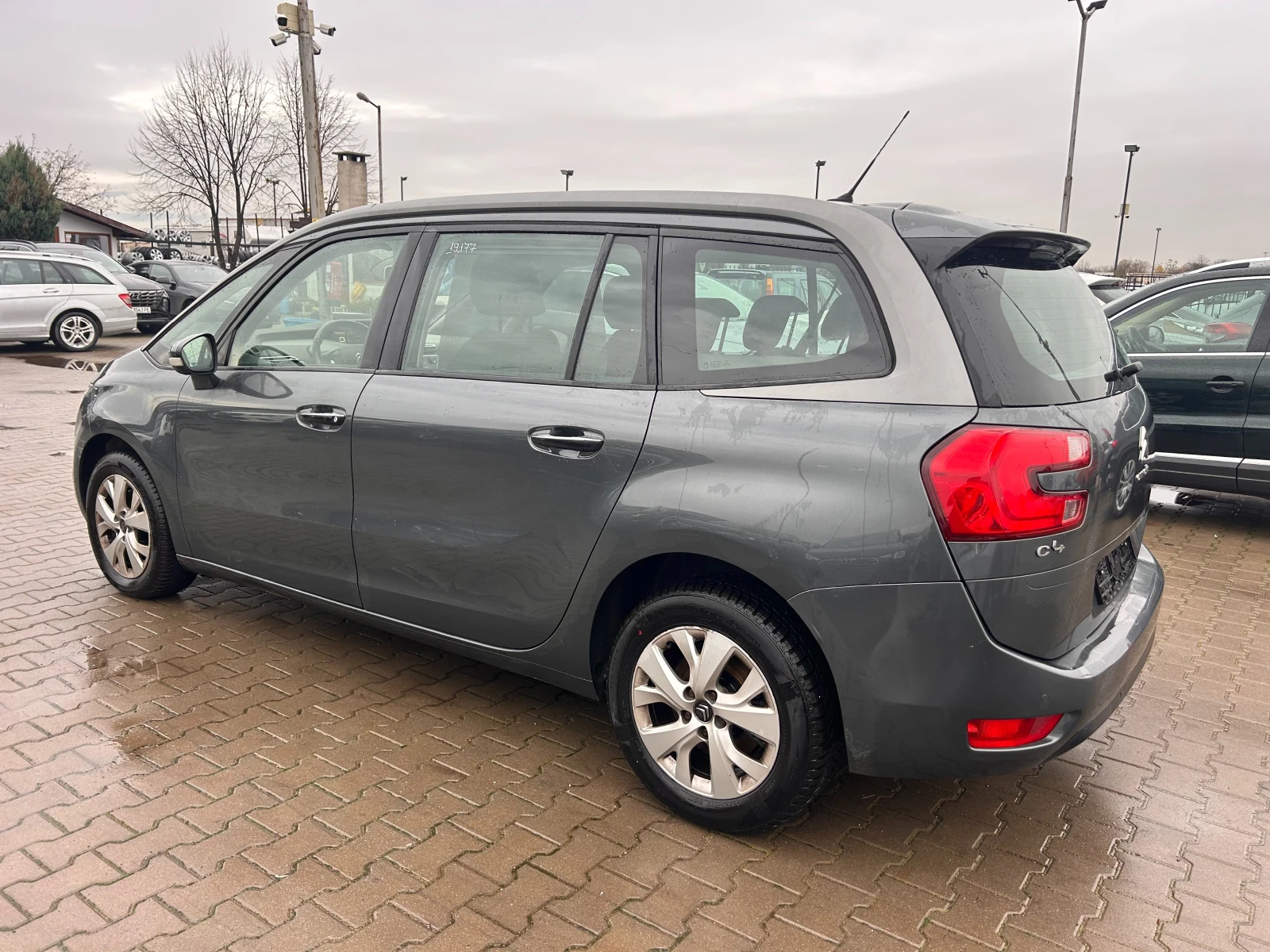 Citroen Grand C4 Picasso 1.6HDI 6+ 1 NAVI/KAMERA  - изображение 8