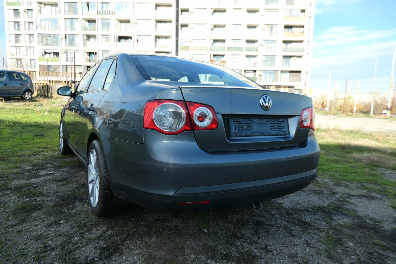 VW Jetta 1.6TDI XENON NAVI BLUETOOTH  | Mobile.bg   5