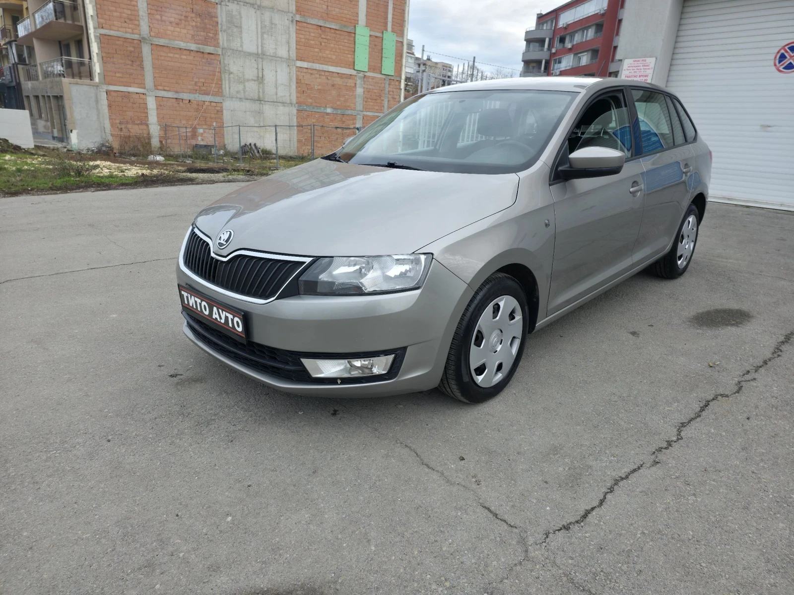 Skoda Rapid 1.6TDI/90/ / / 5/ | Mobile.bg   1