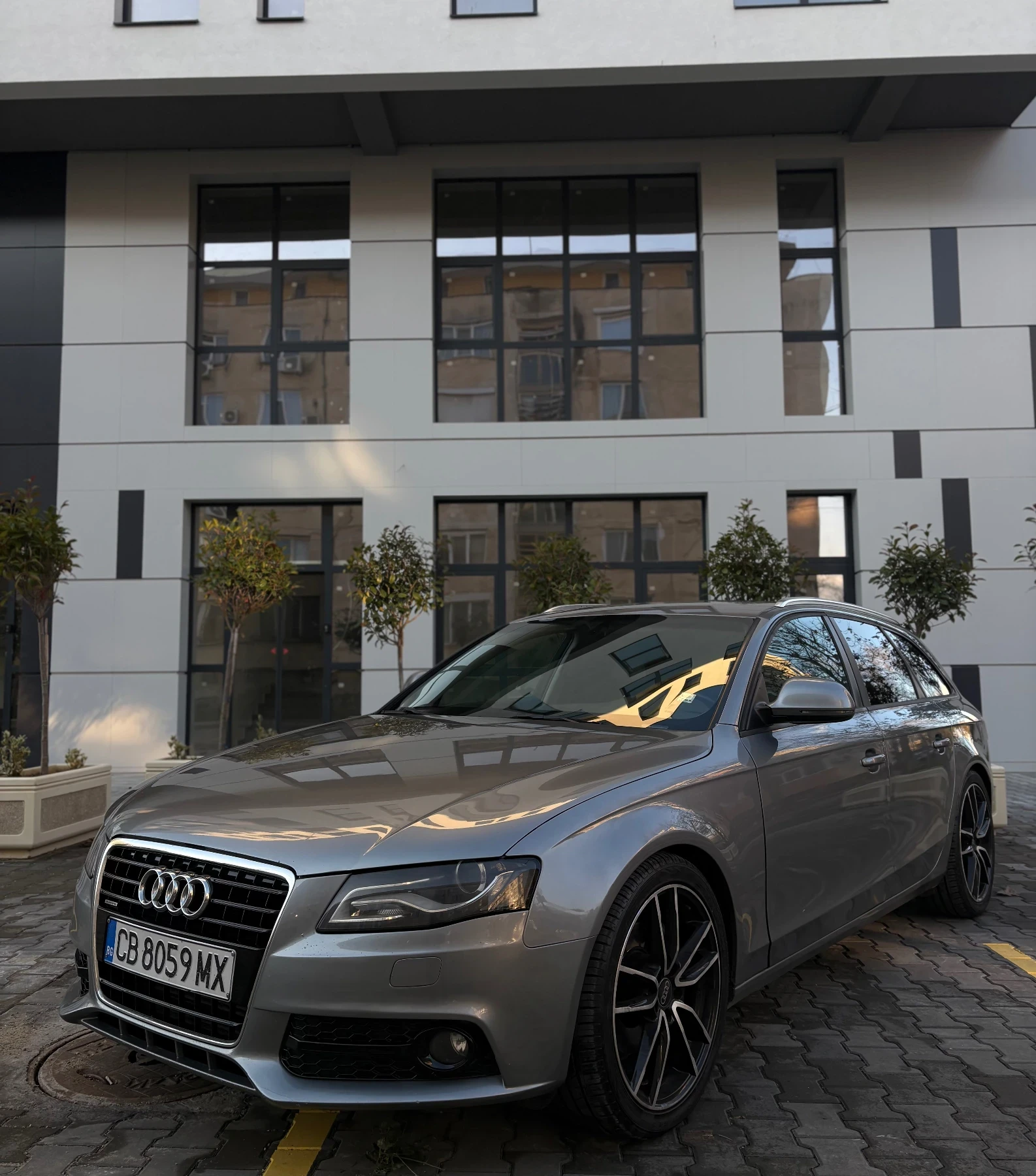 Audi A4 3.0TDI* 6ZF* �������* ���������* HighBeam* 19 *  | Mobile.bg � ����������� 3