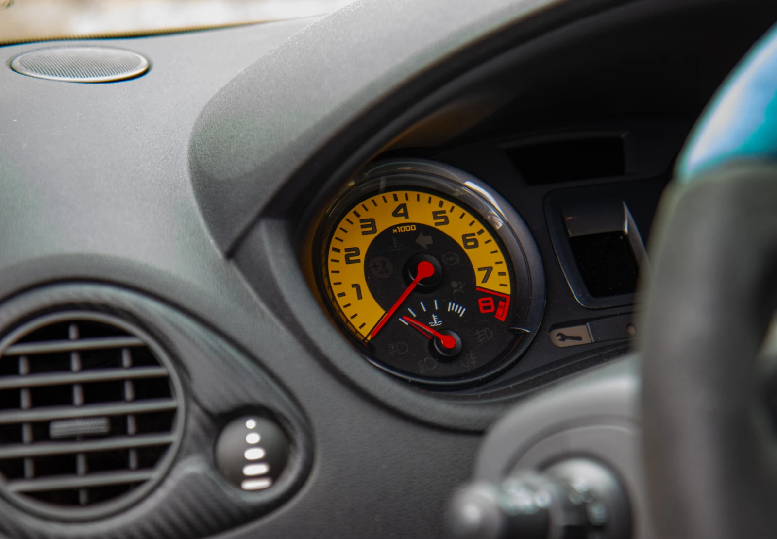 Renault Clio RS 197, снимка 8 - Автомобили и джипове - 53205335