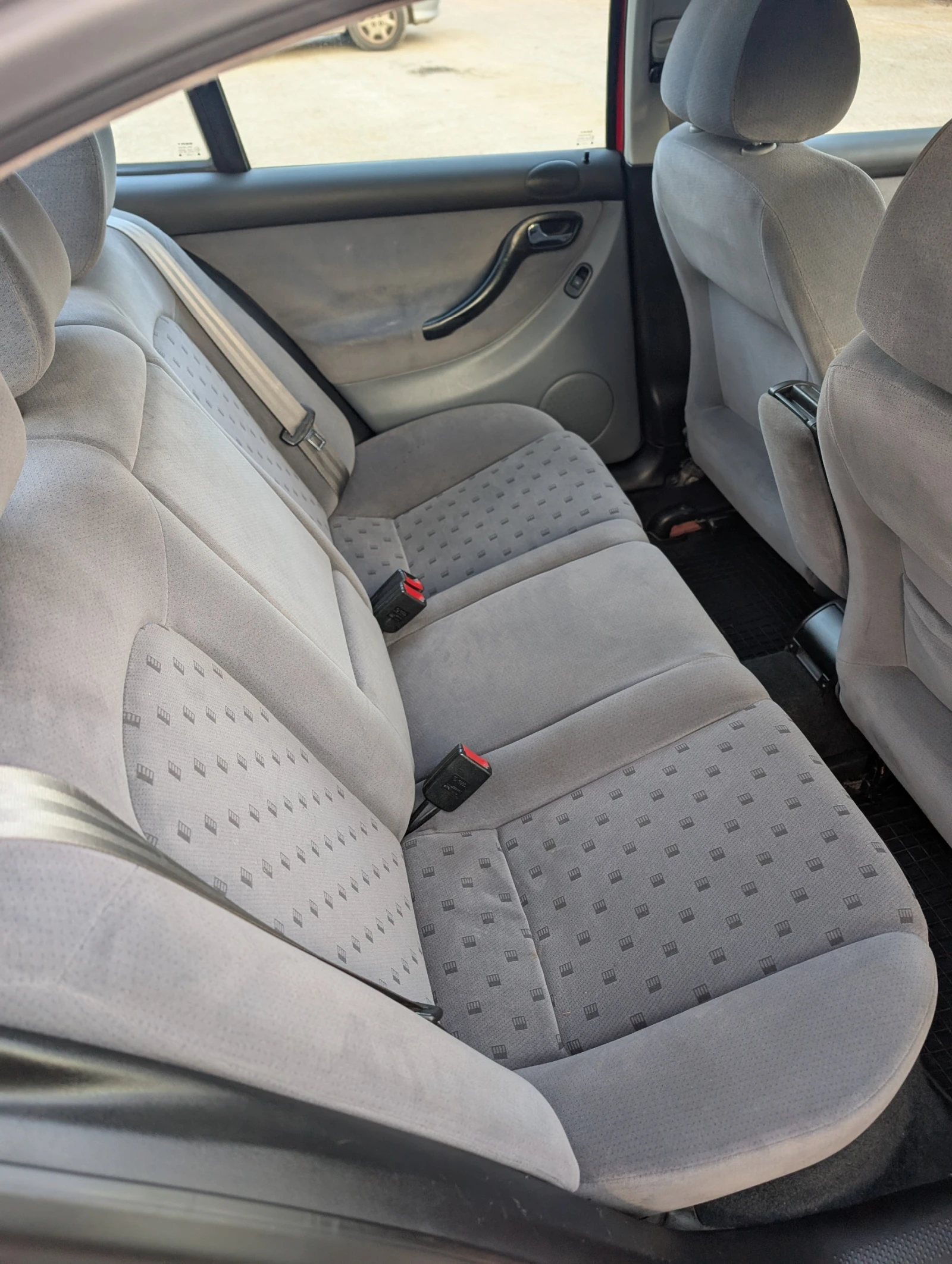 Seat Toledo 1.9 TDI, снимка 10 - Автомобили и джипове - 53749176