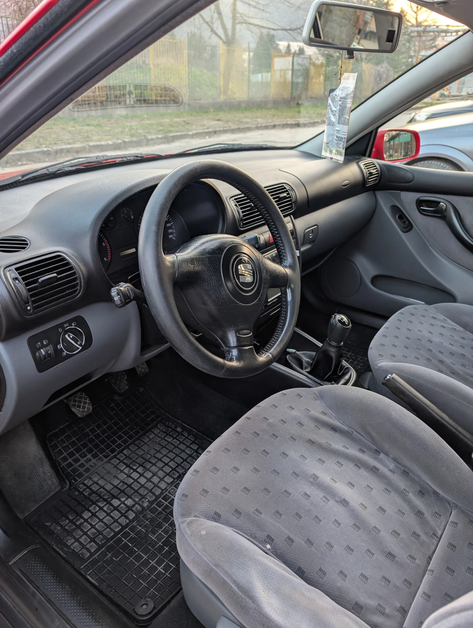 Seat Toledo 1.9 TDI, снимка 6 - Автомобили и джипове - 53749176