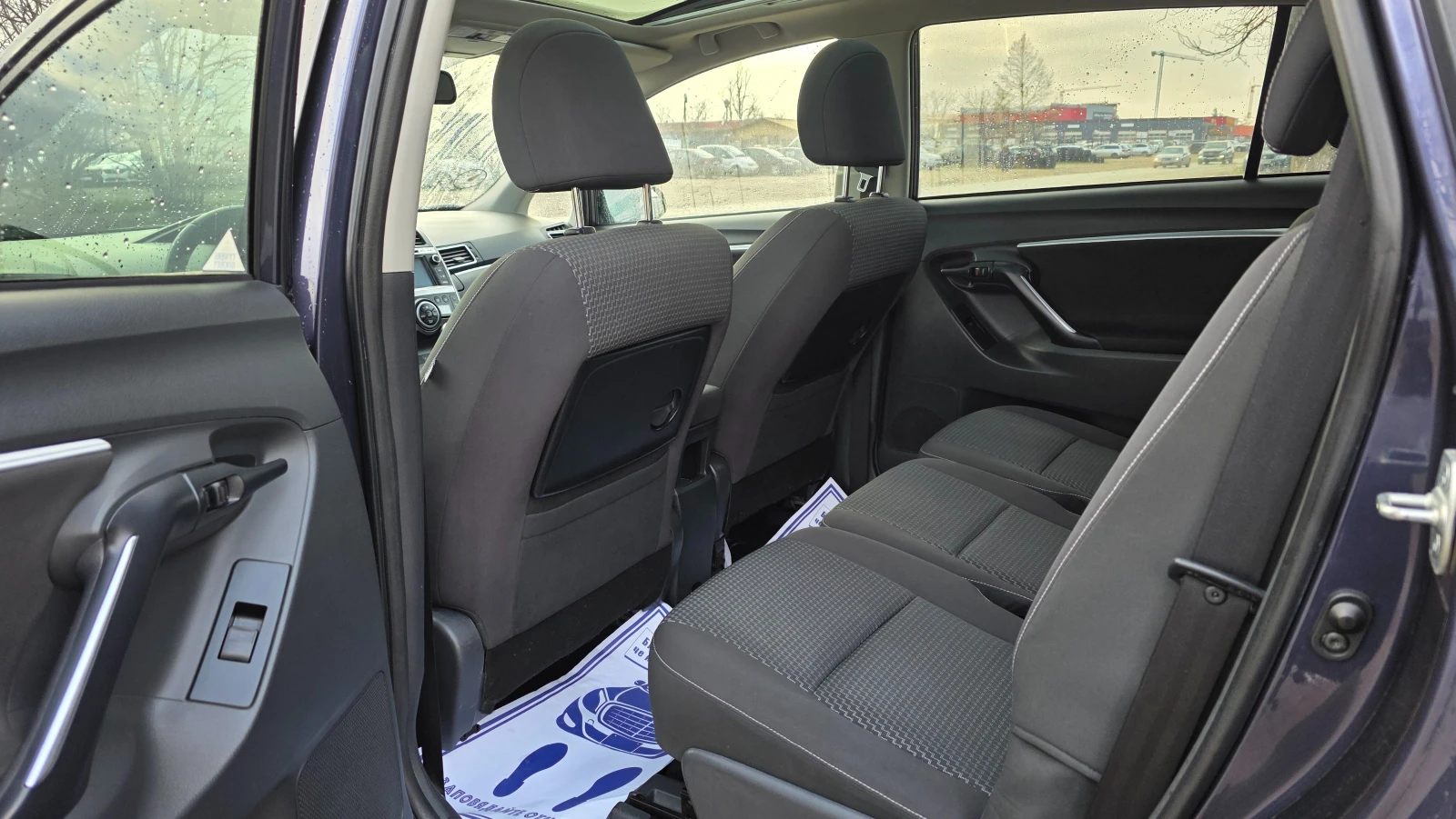 Toyota Verso УНИКАТ/FACE LIFT/7m, снимка 7 - Автомобили и джипове - 53750725