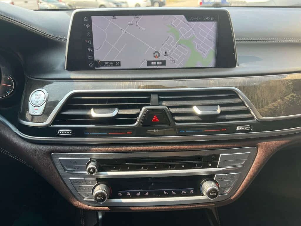 BMW 750 xDRIVE/360/ОБДУХВАНЕ/ШИБИДАХ/ФИКСИРАНА ЦЕНА ДО БГ, снимка 10 - Автомобили и джипове - 54111436