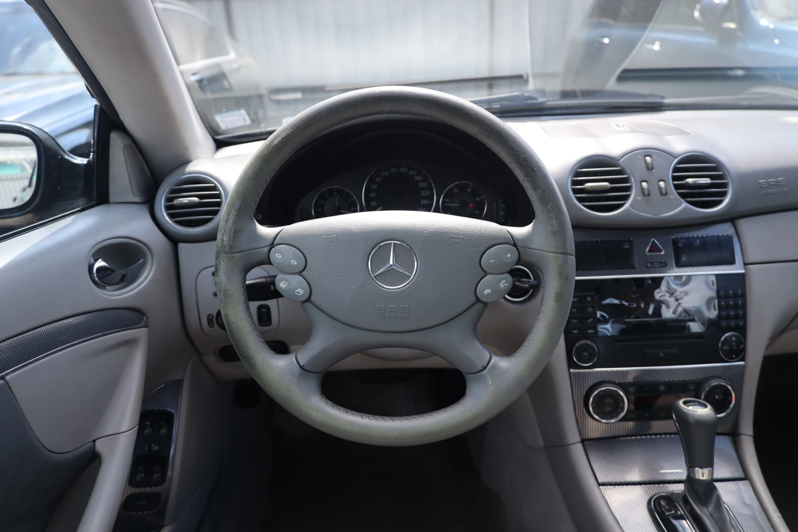 Mercedes-Benz CLK 270 CDI Automat Avantgarde Leder Tempomat iCarbg, снимка 12 - Автомобили и джипове - 54180629