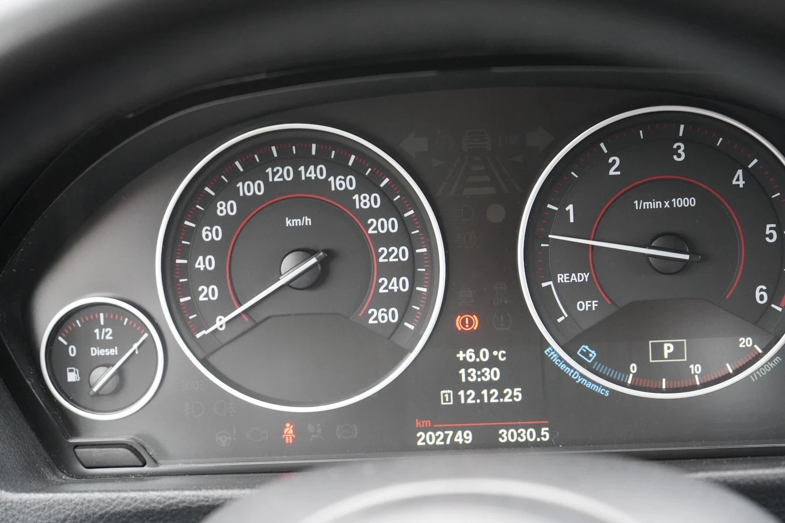 BMW 330 D/x-Drive/M package, снимка 7 - Автомобили и джипове - 54243482