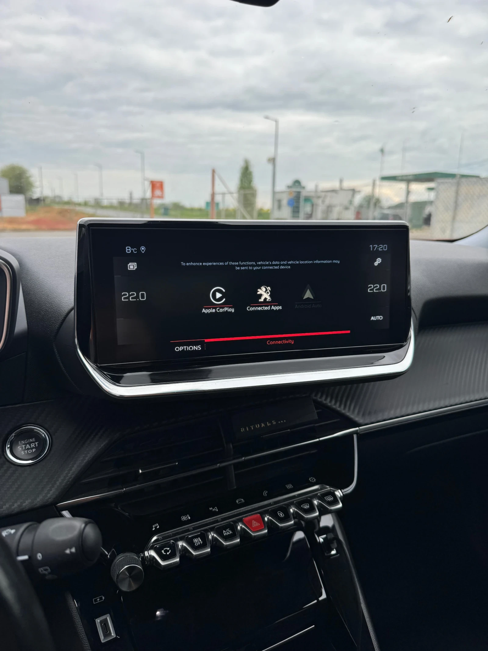 Peugeot 2008, снимка 12 - Автомобили и джипове - 54381825