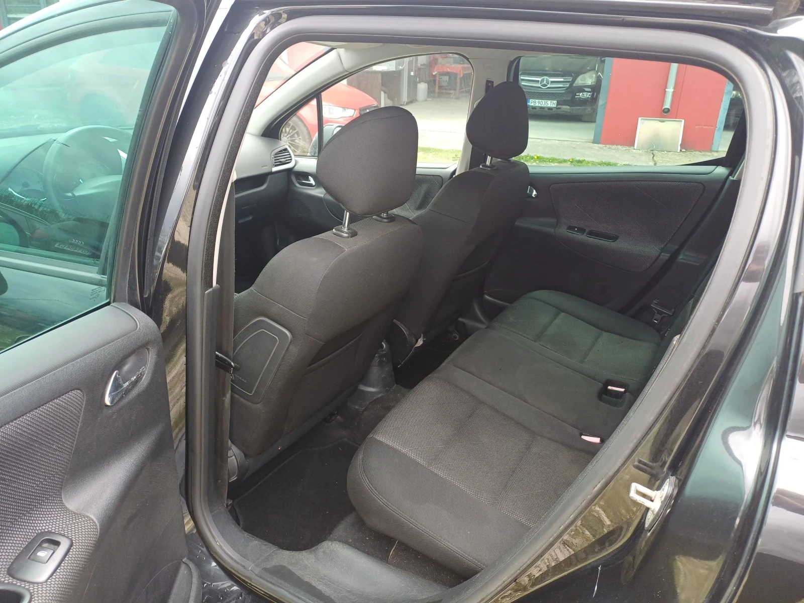 Peugeot 207 1, 6i, panorama, снимка 12 - Автомобили и джипове - 54389774