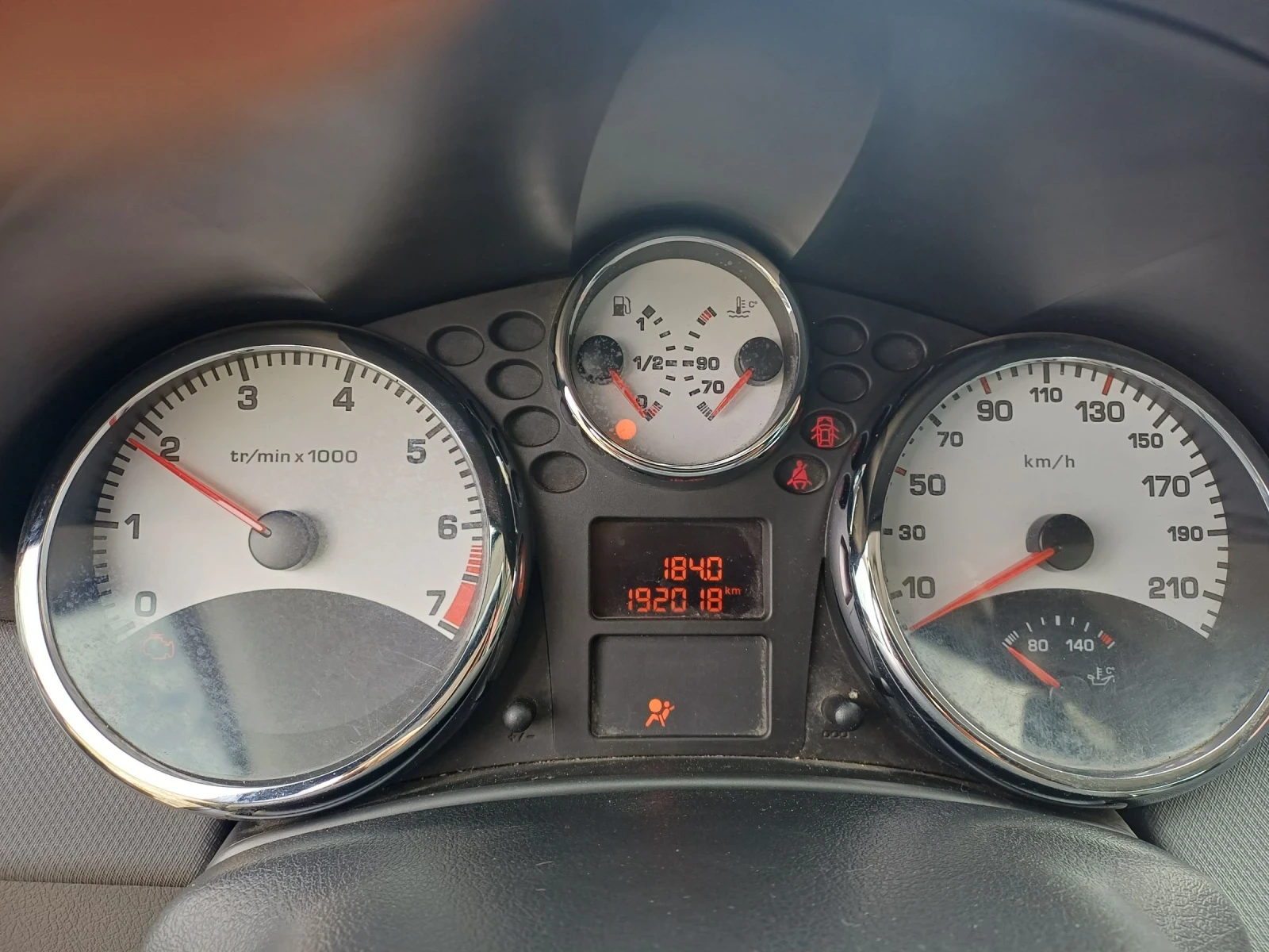 Peugeot 207 1, 6i, panorama, снимка 10 - Автомобили и джипове - 54389774