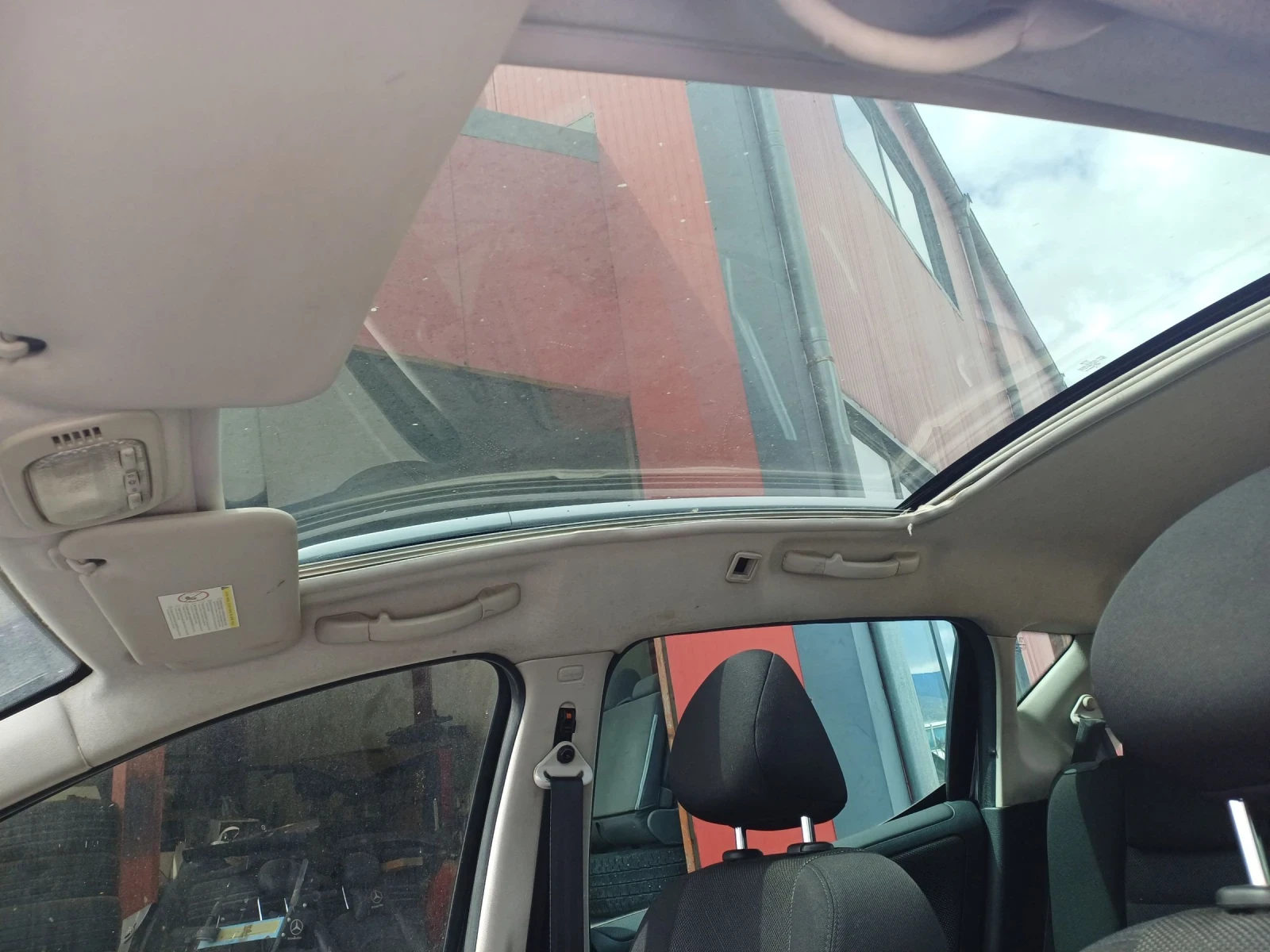 Peugeot 207 1, 6i, panorama, снимка 14 - Автомобили и джипове - 54389774