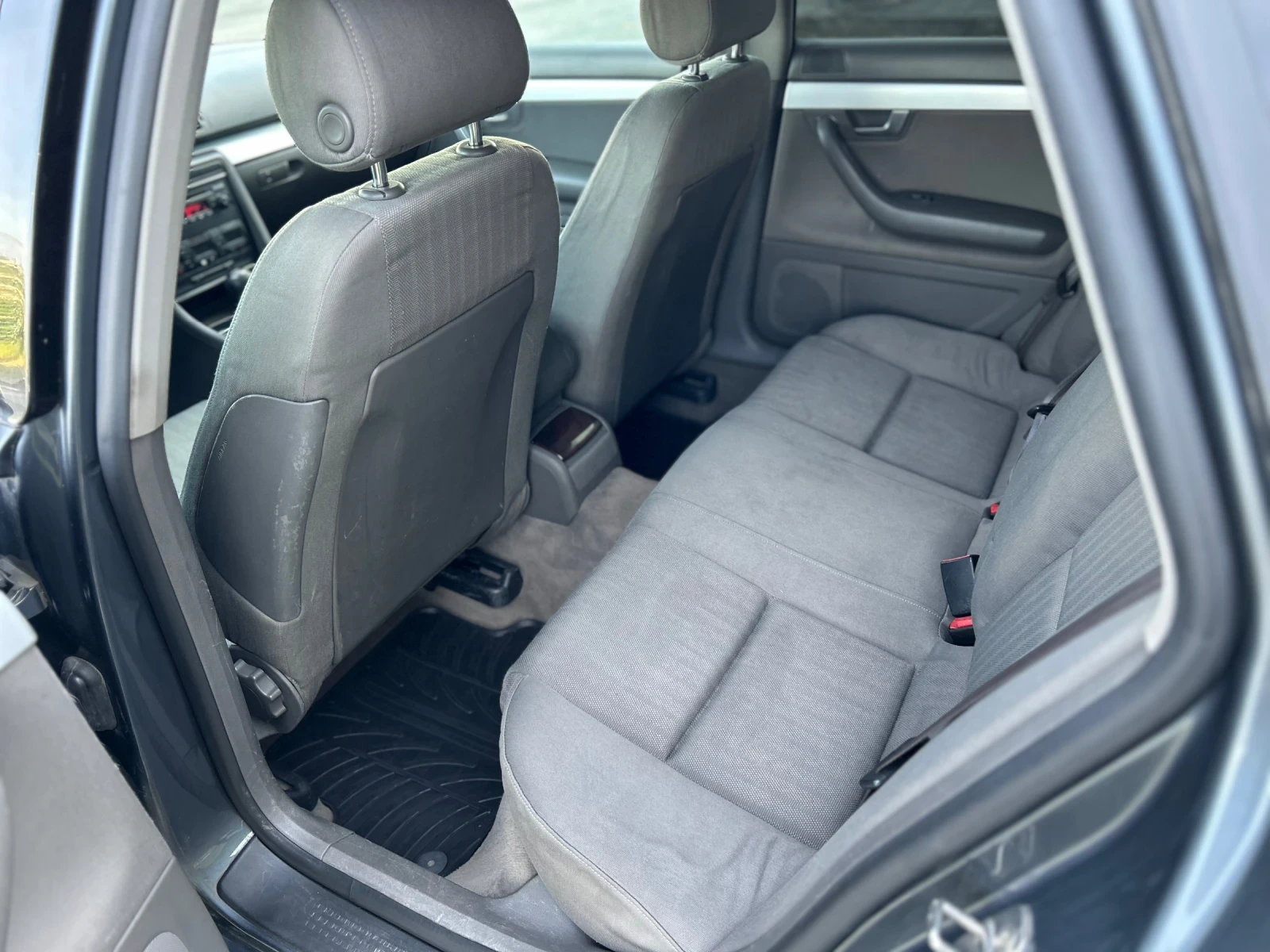 Audi A4 1.9TDI, снимка 10 - Автомобили и джипове - 54464728