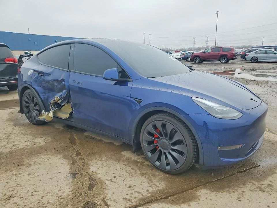 Tesla Model Y, снимка 4 - Автомобили и джипове - 54697792