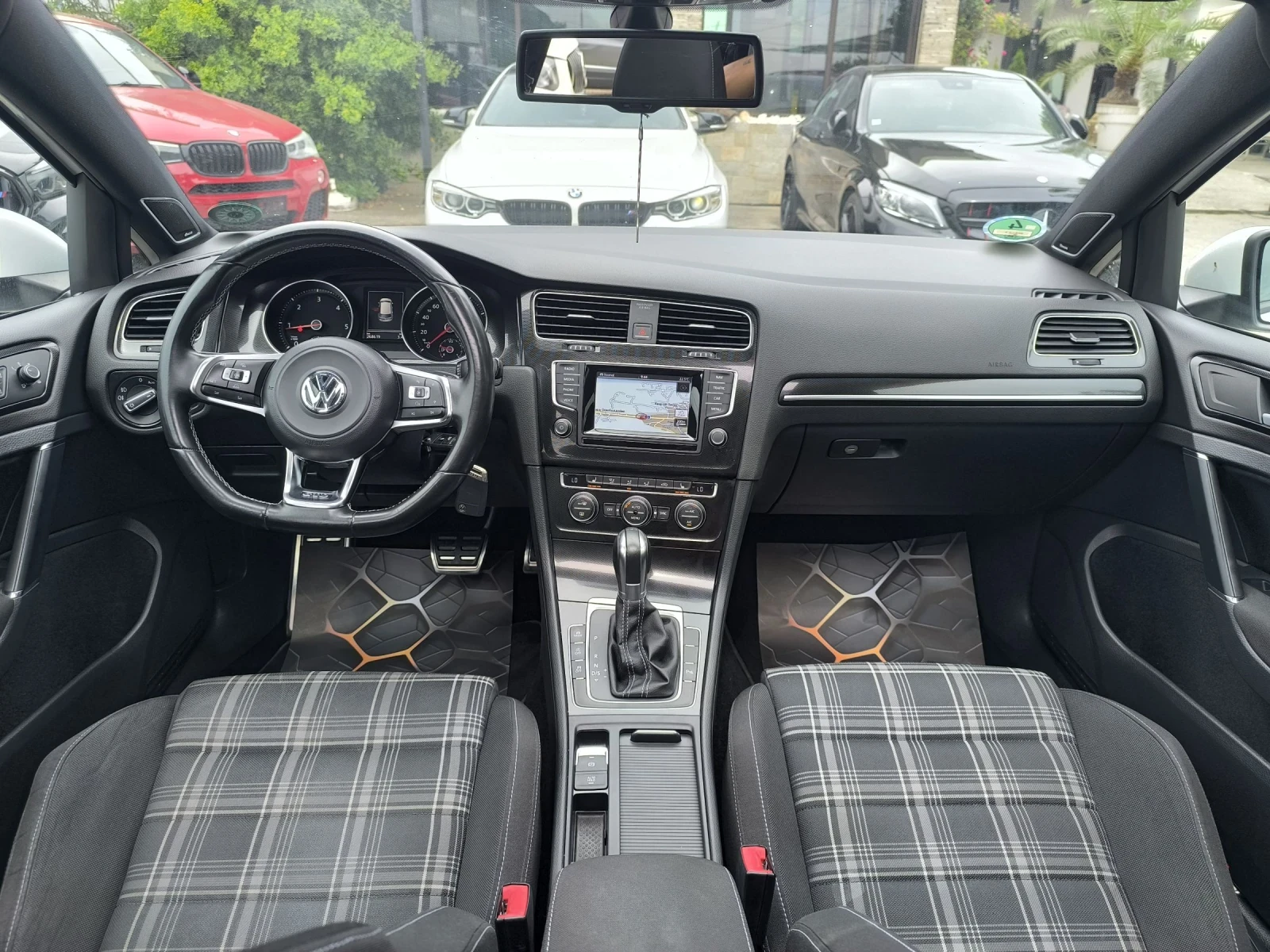 VW Golf 2.0GTD* DSG* ПАНОРАМА* ГЕРМАНИЯ, снимка 7 - Автомобили и джипове - 54923436