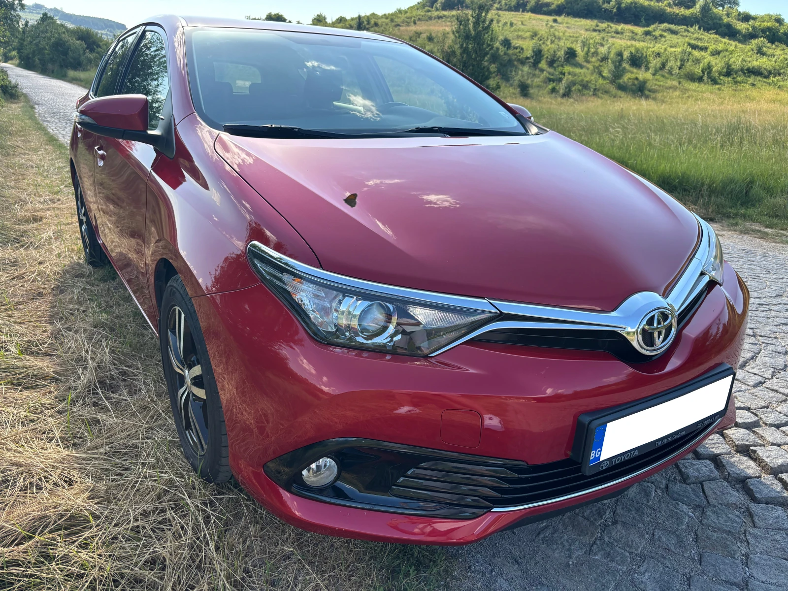 Toyota Auris 1.6LUNA petrol, снимка 5 - Автомобили и джипове - 55421948
